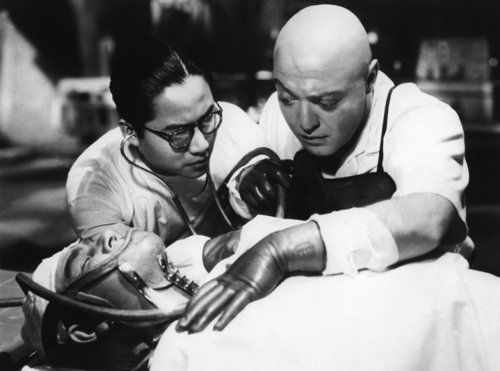 Keye Luck Peter Lorre-low